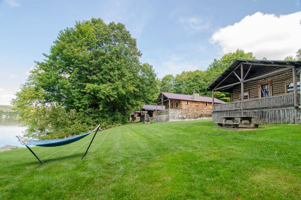 Mountain Lake Cottages Westmore Kültér fotó