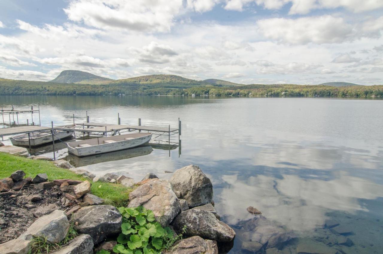 Mountain Lake Cottages Westmore Kültér fotó