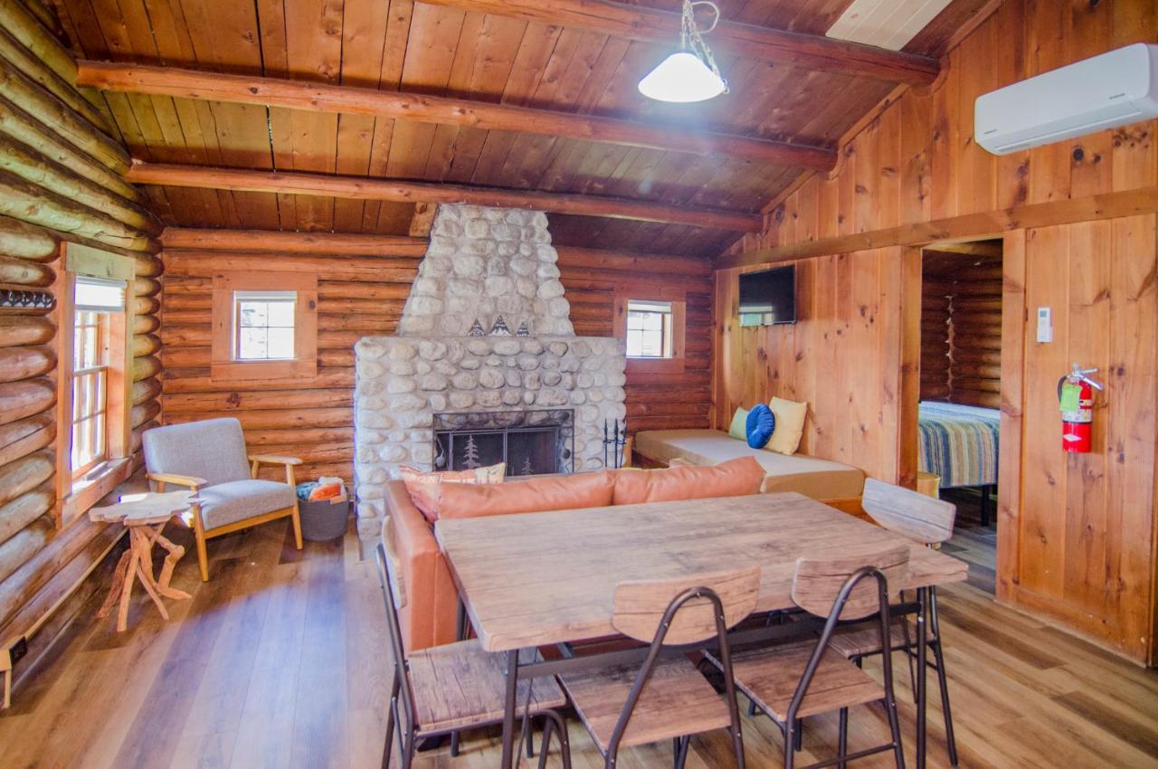 Mountain Lake Cottages Westmore Kültér fotó