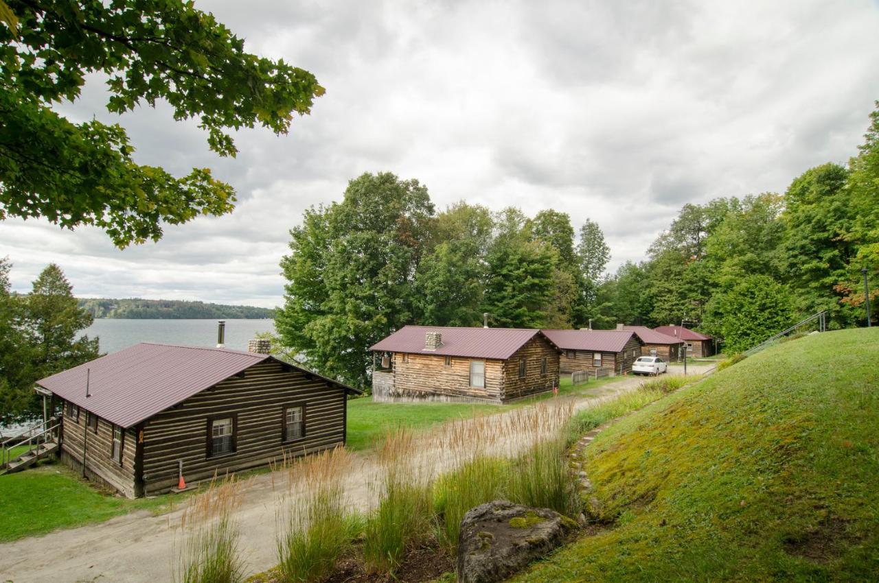 Mountain Lake Cottages Westmore Kültér fotó